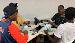 Professoras criam jogo de cartas sobre ODS e preservação dos biomas