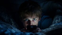 Um terço dos adolescentes já sofreu violência sexual virtual, aponta estudo