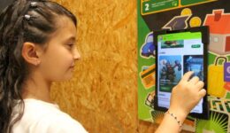 Startup cria aplicativo para ensinar educação financeira nas salas de aula