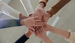 Prêmio FGV reconhece soluções para populações vulneráveis