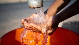Projeto leva água potável e higiene a mais de 4 mil estudantes da Amazônia