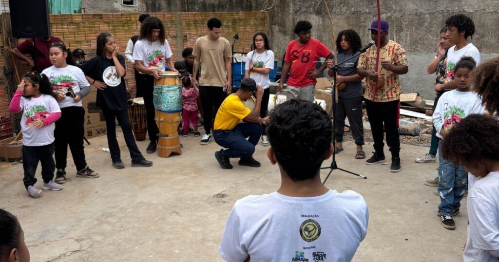 Parceria entre Azul e TETO inaugura centro comunitário em favela de Porto Alegre