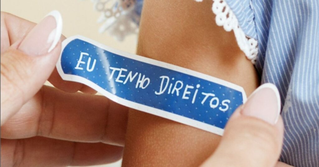 Childhood Brasil lança curativos com frases sobre direitos das crianças