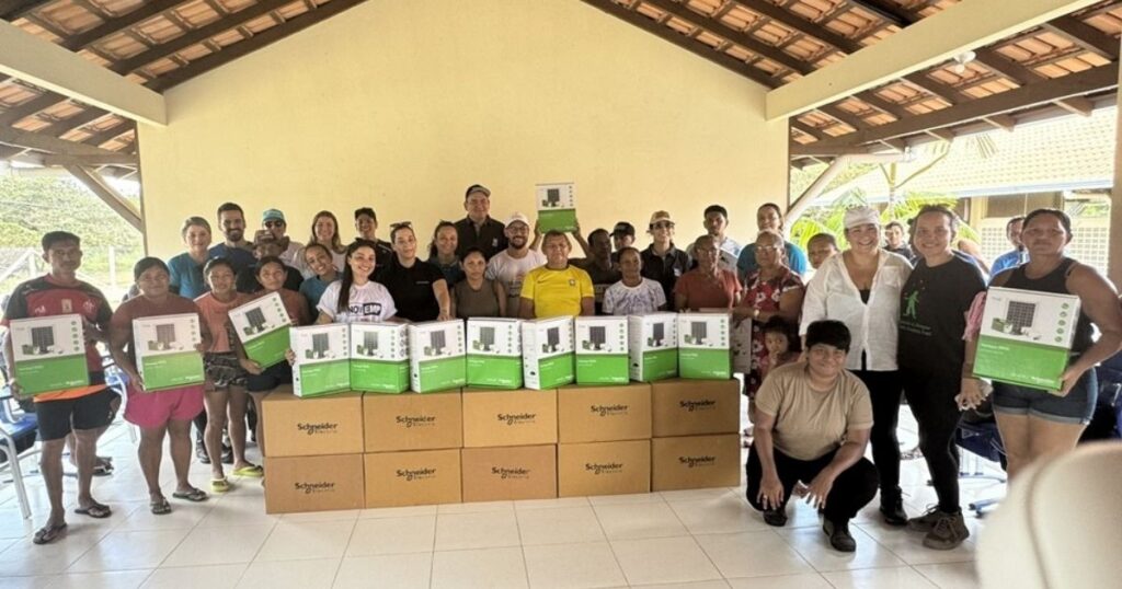 Schneider Electric leva energia limpa a comunidades indígenas da Amazônia