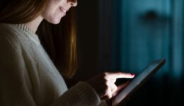 Especialistas alertam para riscos no uso de inteligência artificial na saúde mental