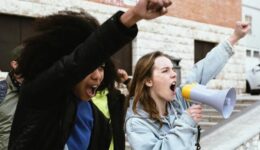 Fundo Brasil lança edital para fortalecer a proteção de defensores dos direitos humanos