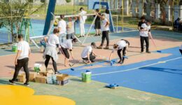Grupo SBF revitaliza espaços de OSCs em ações do Dia do Voluntariado