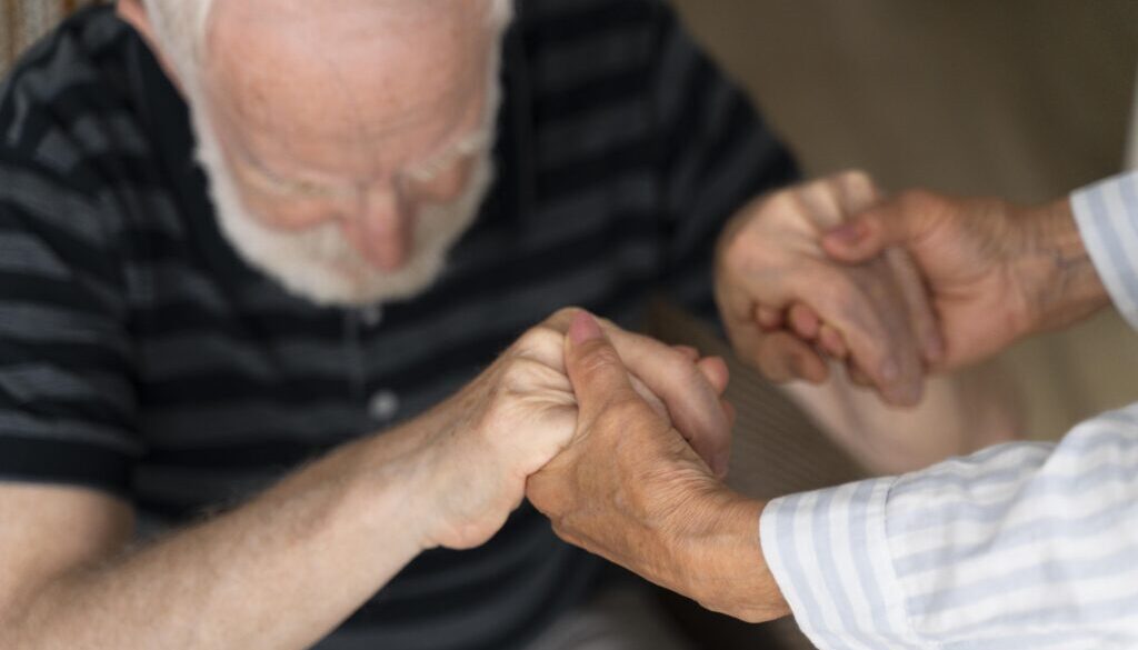 idosos-enfrentando-doenca-de-alzheimer