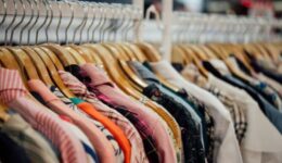 Economia circular propõe reinvenção da moda com biotecido de angico