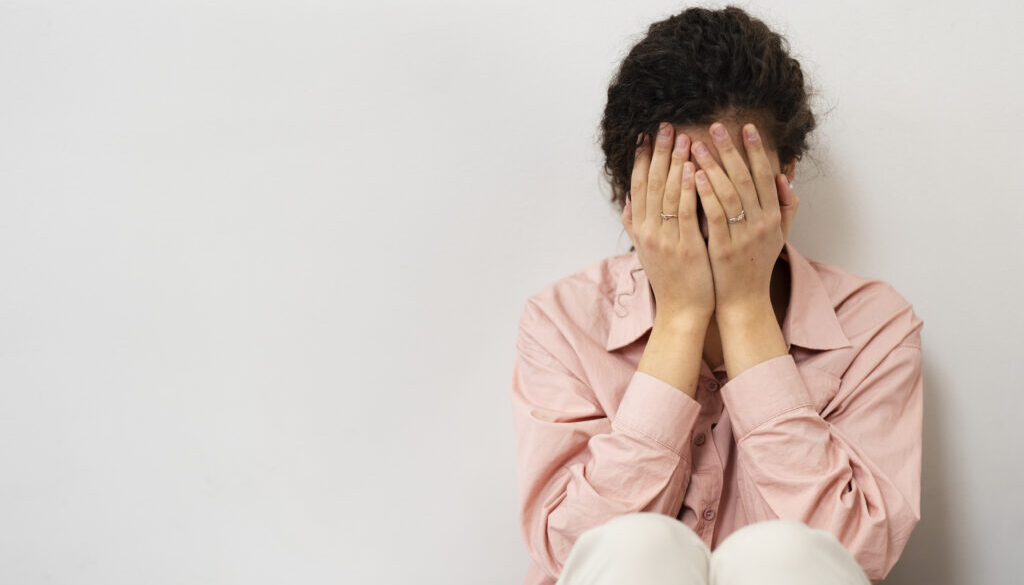 pessoa-que-sofre-de-violencia-no-local-de-trabalho