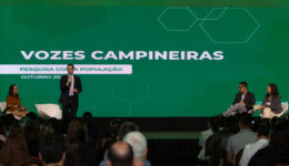 Guilherme-Russo-diretor-de-Inteligencia-da-Quaest-na-apresentacao-da-pesquisa-credito-Ricardo-Lima