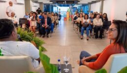 Workshop em Manaus prepara organizações para o Dia de Doar 2025