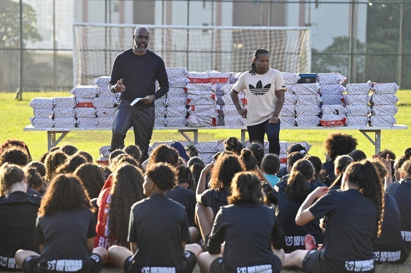 Doe Gols promove leilão beneficente com obras de Kobra e artistas urbanos para apoiar instituições sociais