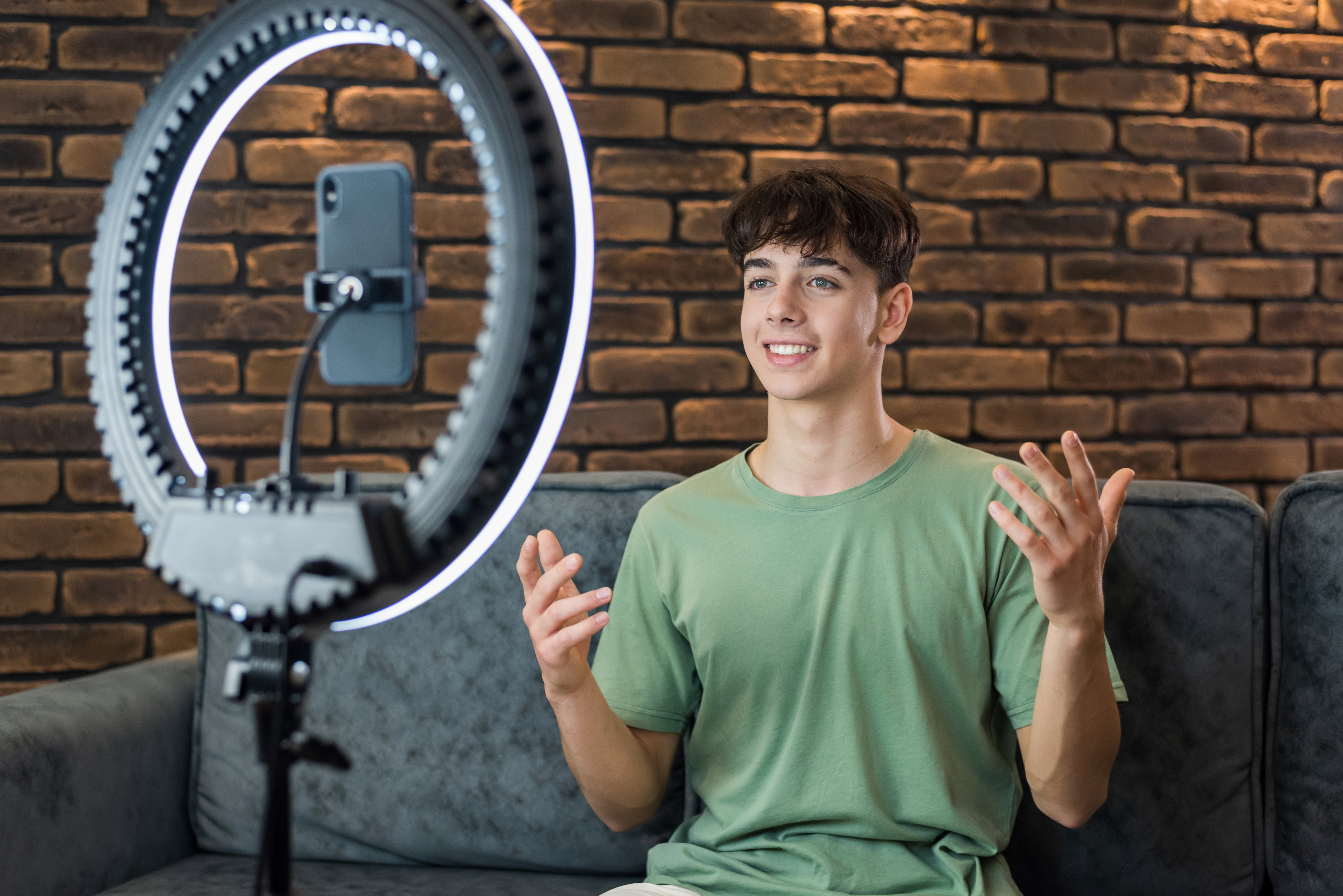 Lives no TikTok podem salvar o caixa da sua organização