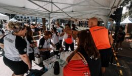 São Paulo recebe ação natalina da ONG Moradores de Rua e Seus Cães