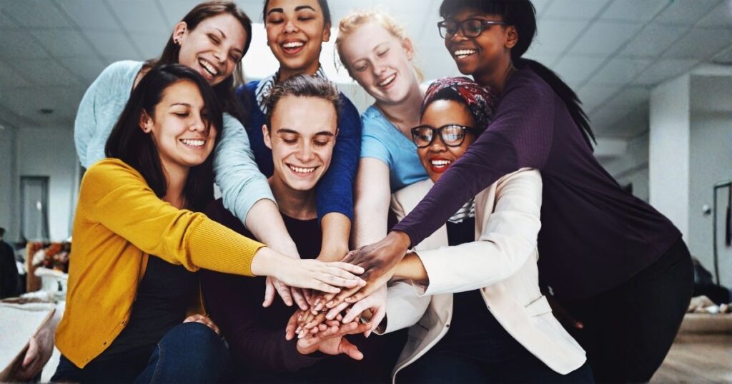Dia de Doar mobiliza milhares de organizações e fortalece a cultura de solidariedade no BrasilData celebrada em 2 de dezembro integra o calendário nacional e engaja doadores em ações de impacto social