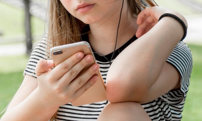 54% dos adolescentes já sofreram violência sexual online no Brasil