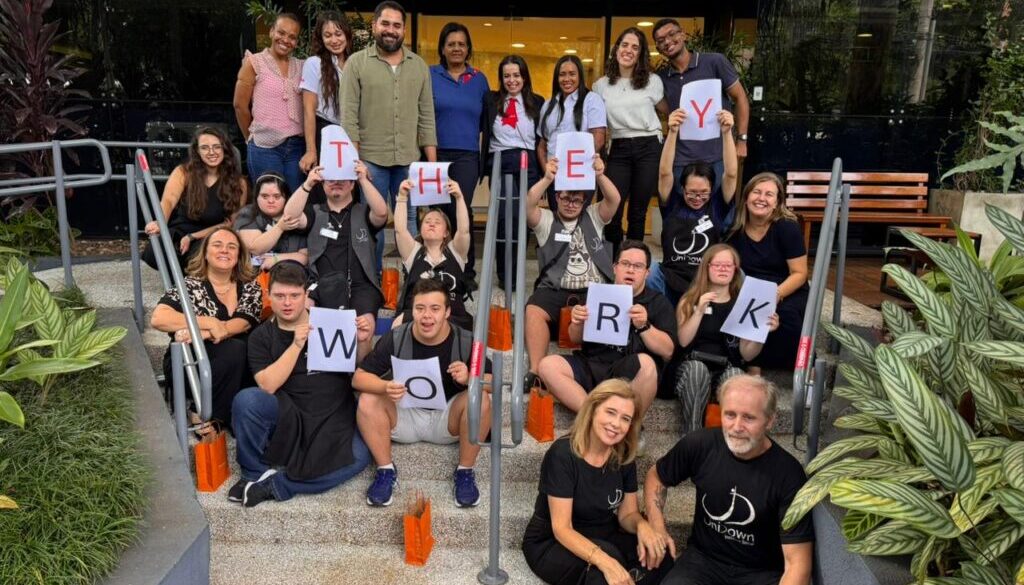 Sodexo-e-Unidown-Grupo-de-Alunos-Imagem-Divulgacao