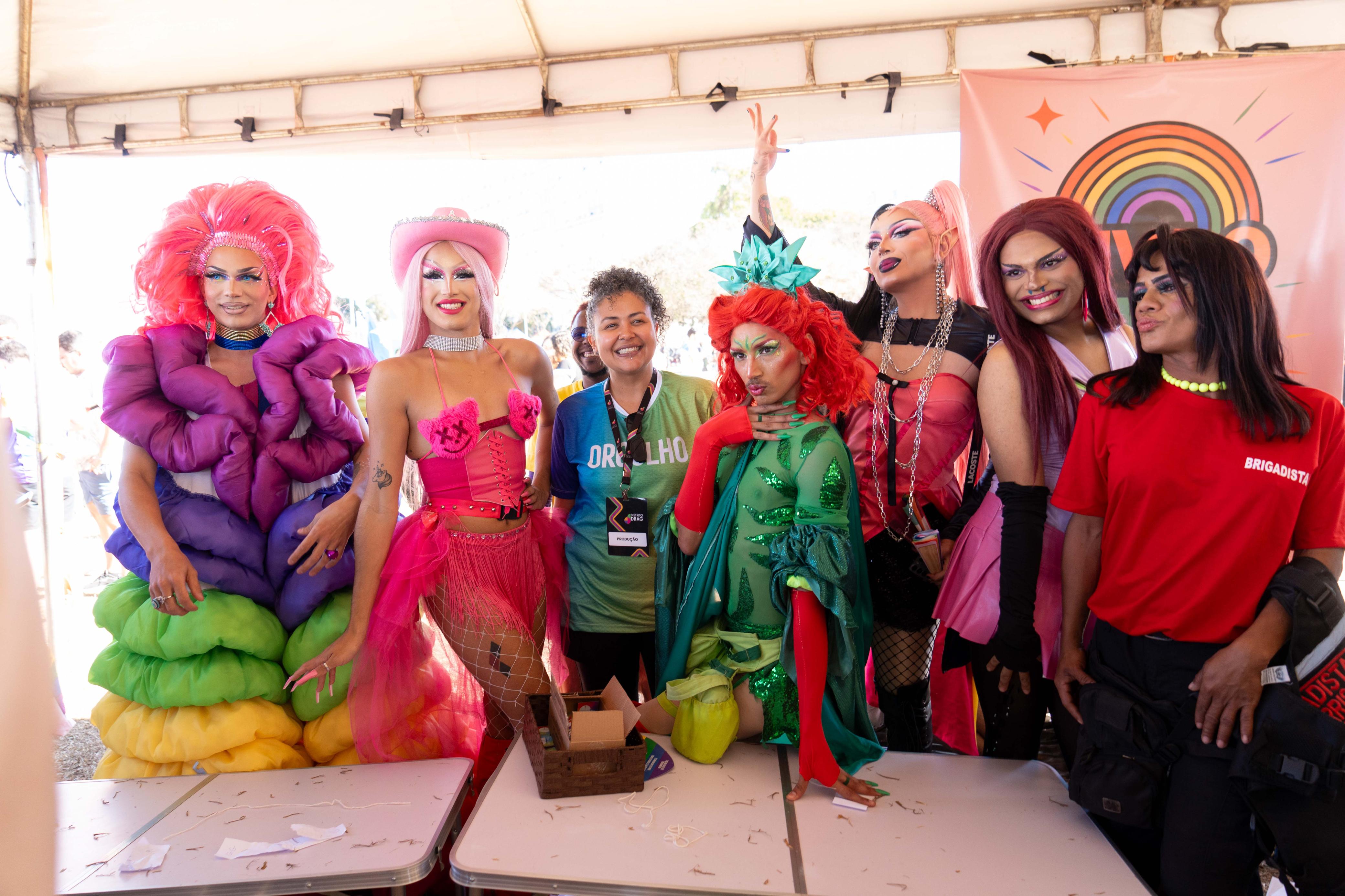 Distrito Drag transforma o Carnaval de Brasília em espaço de folia e representatividade