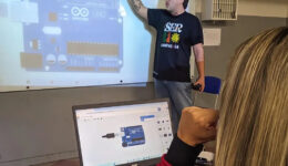 Tecnologia social amplia acesso à robótica educacional em escolas públicas