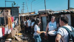 Moradia no centro: o que o Fórum Mundial Urbano nos diz sobre urgência, clima e invisibilidade