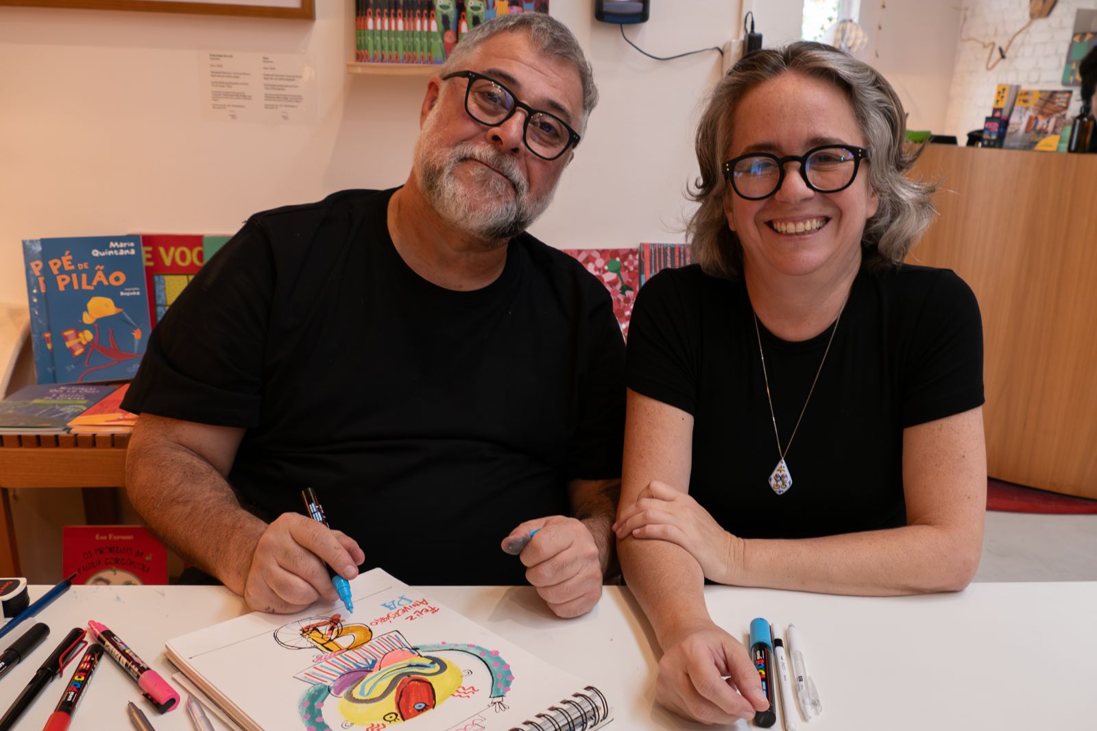 Viva e Deixe Viver promove programação de férias para incentivar a leitura em família